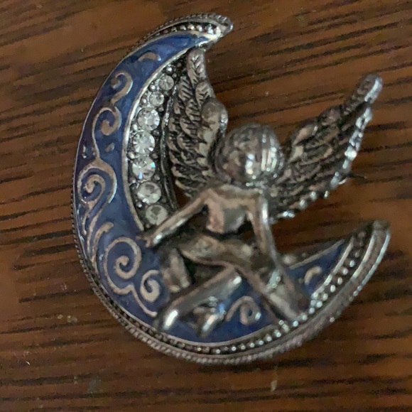 Angel on the moon vintage pin /brochure - Picture 6 of 7
